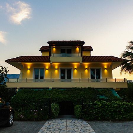 Villa Niku Berat Exterior photo